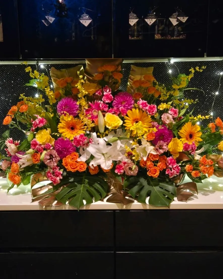 お祝いアレンジ｜藤井寺の花屋